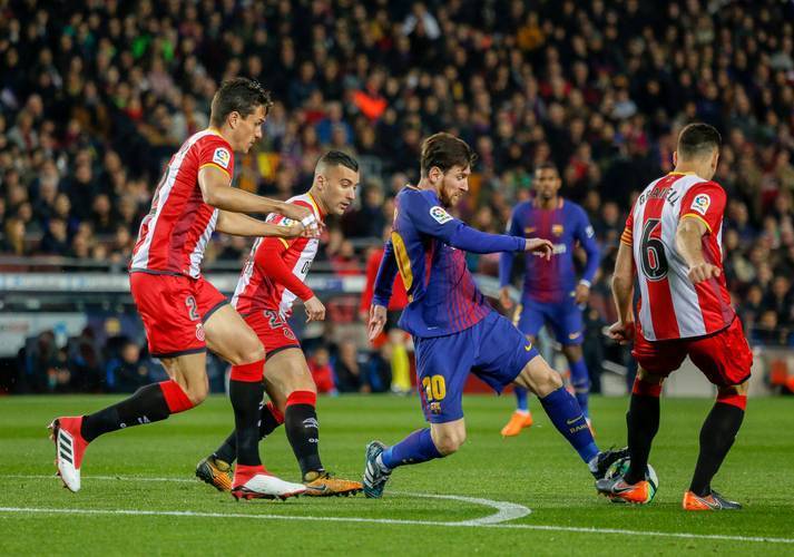 西甲焦点战前瞻：比利亚雷亚尔 VS 赫罗纳，谁能抢占先机？